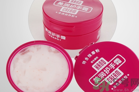 資深堂美潤尿素護手霜怎么樣？資深堂美潤尿素護手霜好用嗎？