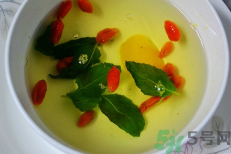 枸杞和檸檬能一起泡水喝嗎？檸檬枸杞茶的功效