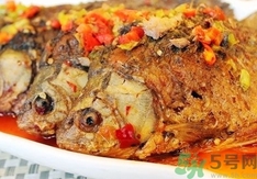 鯽魚(yú)可以和南瓜一起吃嗎?鯽魚(yú)能和南瓜同吃嗎?
