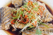 如何挑選新鮮魚？怎樣吃到不被污染的魚？