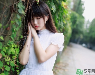 外陰瘙癢有灼熱感是怎么回事？外陰瘙癢有灼熱感怎么辦？
