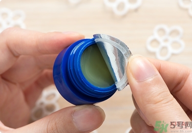 Blistex碧唇小藍(lán)罐好用嗎？怎么用？