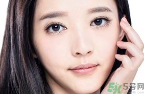 20歲的女生用什么護(hù)膚品比較好？20歲的女生適合用什么護(hù)膚品？