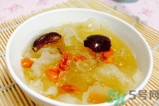 秋季吃什么滋陰潤肺？秋季女人養(yǎng)生滋陰潤肺湯譜