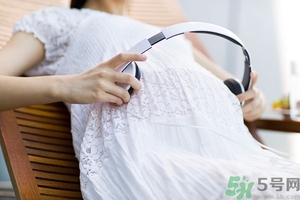 科學(xué)的胎教方法有哪些？怎么胎教培養(yǎng)聰明寶寶？