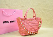 miumiu是哪個國家的牌子？miumiu是prada旗下的嗎？