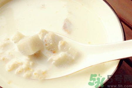 吃芋頭可以喝牛奶嗎？吃芋頭喝牛?奶有什么好處？