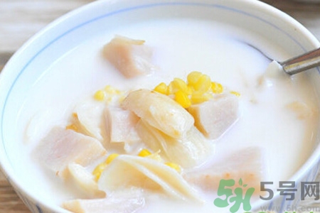吃芋頭可以喝牛奶嗎？吃芋頭喝牛?奶有什么好處？