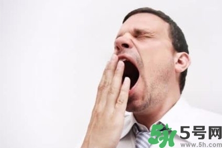 下午犯困怎么辦？犯困按摩什么穴位效果最快？