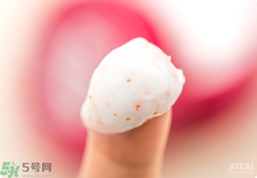 資生堂護(hù)手霜怎么樣？資生堂護(hù)手霜100g紅罐好用嗎？