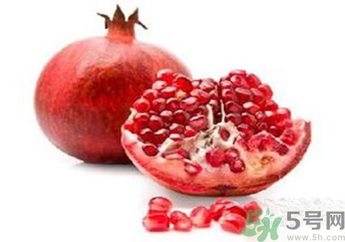 吃石榴手變黑是怎么回事？吃石榴手變黑怎么洗掉？