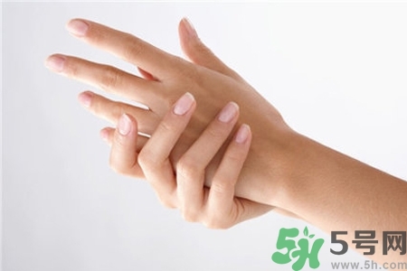 手干裂可以用蘆薈膠嗎？手干裂怎么辦？