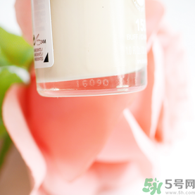 revlon露華濃粉底液怎么樣？露華濃粉底液色號選擇與試色