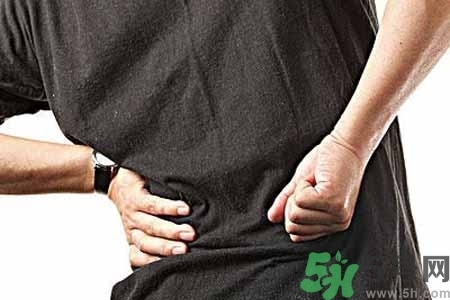僵直性脊椎炎的癥狀有哪些？怎樣預(yù)防僵直性脊椎炎？