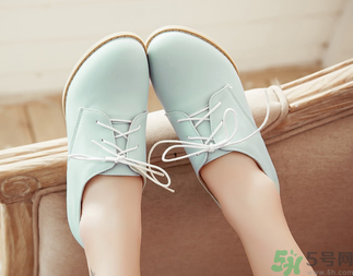 秋天穿什么鞋子百搭？秋天穿什么鞋子好看？