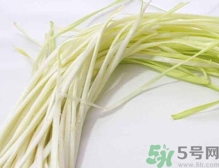 韭黃是蒜黃嗎？韭黃和蒜黃的區(qū)別？