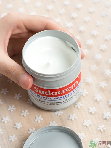 Sudocrem屁屁霜怎么用？sudocrem屁屁霜初生寶寶能用嗎？