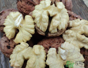 新鮮核桃能吃嗎？新鮮核桃能生吃嗎？
