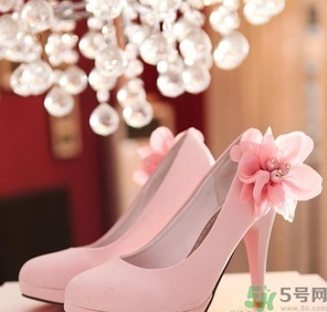 結(jié)婚可以穿粉色嗎？結(jié)婚可以穿粉色婚紗嗎？