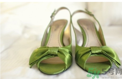 結(jié)婚可以穿綠色衣服嗎？結(jié)婚為什么穿綠鞋子？