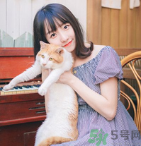 皮膚不白的人染什么顏色的頭發(fā)？頭發(fā)顏色怎么選擇？