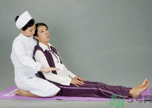 分娩時(shí)怎么呼吸？分娩時(shí)如何正確使力？