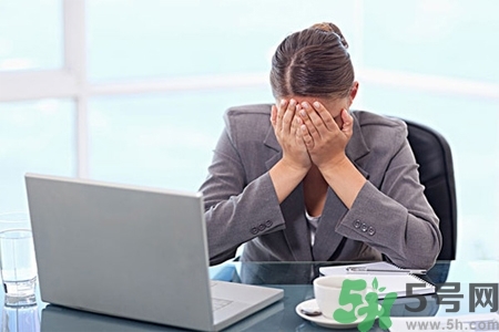 眼睛干澀發(fā)癢怎么回事？眼睛干澀發(fā)癢怎么辦？