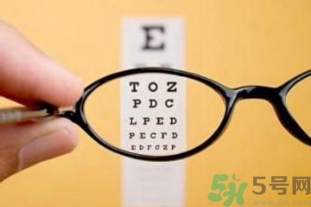 眼睛視力模糊是怎么回事？眼睛視力模糊是怎么辦？