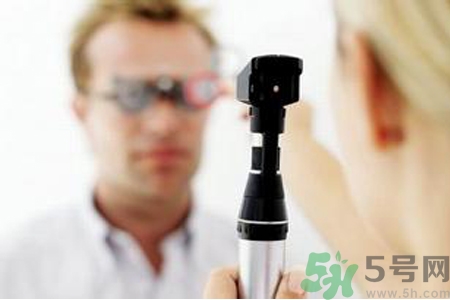 眼睛視力模糊是怎么回事？眼睛視力模糊是怎么辦？