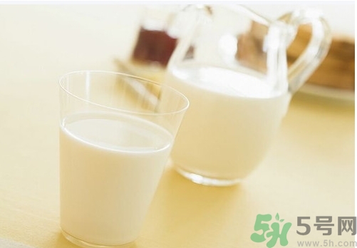 嬰兒奶粉大人能喝嗎？嬰兒奶粉大人喝了會怎樣？