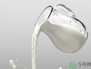 牛奶和鮮棗能一起吃嗎？鮮棗能和牛奶一起吃嗎？