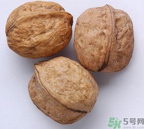 干核桃可以保存多久？干核桃能放多久？