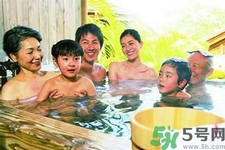 小孩可以泡溫泉嗎？多大的小孩可以泡溫泉？