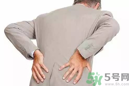 后背刺痛是怎么回事？后背刺痛是怎么辦？