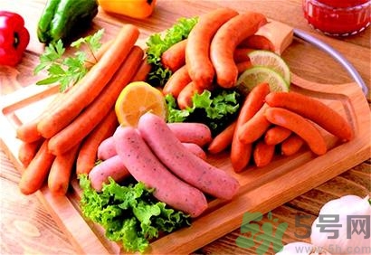 孕婦吃火腿腸好嗎？孕婦吃火腿腸對胎兒有影響嗎？