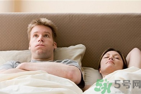 落枕晚上怎么睡覺好？落枕后怎么睡覺？