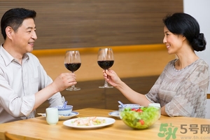 葡萄酒每天喝多少最合適？葡萄酒一天喝多少最好？