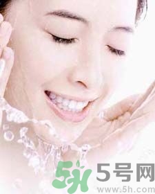 牛奶過期了還能喝嗎？牛奶過期了如何利用？
