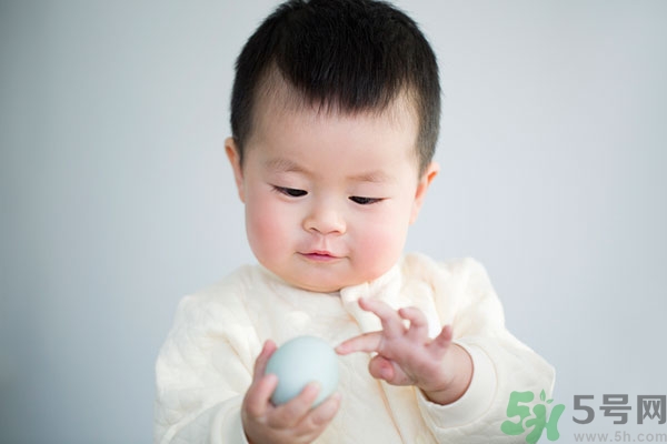 秋天寶寶上火怎么辦？寶寶秋季上火怎么辦？
