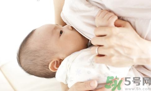 母乳喂養(yǎng)的好處有哪些？母乳喂養(yǎng)怎么知道寶寶吃飽了沒？