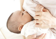 母乳喂養(yǎng)的好處有哪些？母乳喂養(yǎng)怎么知道寶寶吃飽了沒？