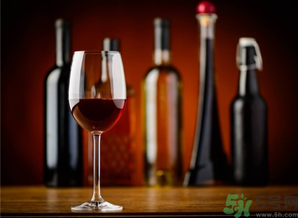 葡萄酒不能和什么一起吃？葡萄酒和什么食物相克？