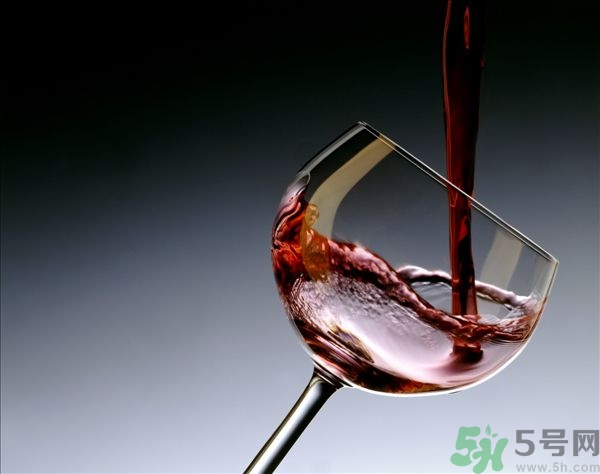 紅酒是葡萄酒嗎？葡萄酒和紅酒有什么區(qū)別