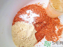 秋天釣魚用什么餌料？秋季釣魚用什么餌料好？