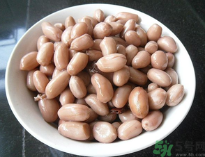 生花生吃多了會(huì)怎么樣？生花生吃多了會(huì)長(zhǎng)胖嗎？