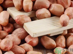 生花生吃多了會(huì)怎么樣？生花生吃多了會(huì)長(zhǎng)胖嗎？