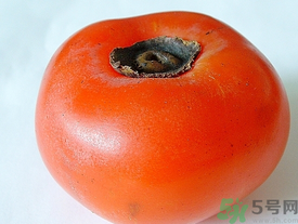 新鮮柿子皮可以吃嗎？吃了柿子皮怎么辦？