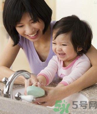 秋季幼兒如何預(yù)防感冒？秋季幼兒感冒怎么辦？