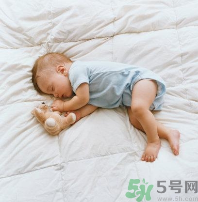 秋季幼兒如何預(yù)防感冒？秋季幼兒感冒怎么辦？