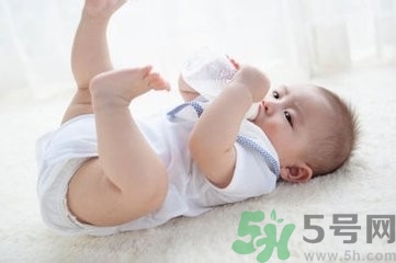 什么季節(jié)斷奶對寶寶好？如何給寶寶斷奶？